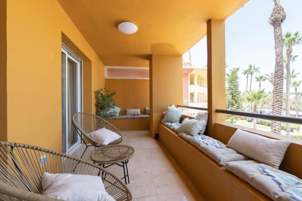Puerto Sotogrande Con Vistas Al Mar Apartment Exterior photo